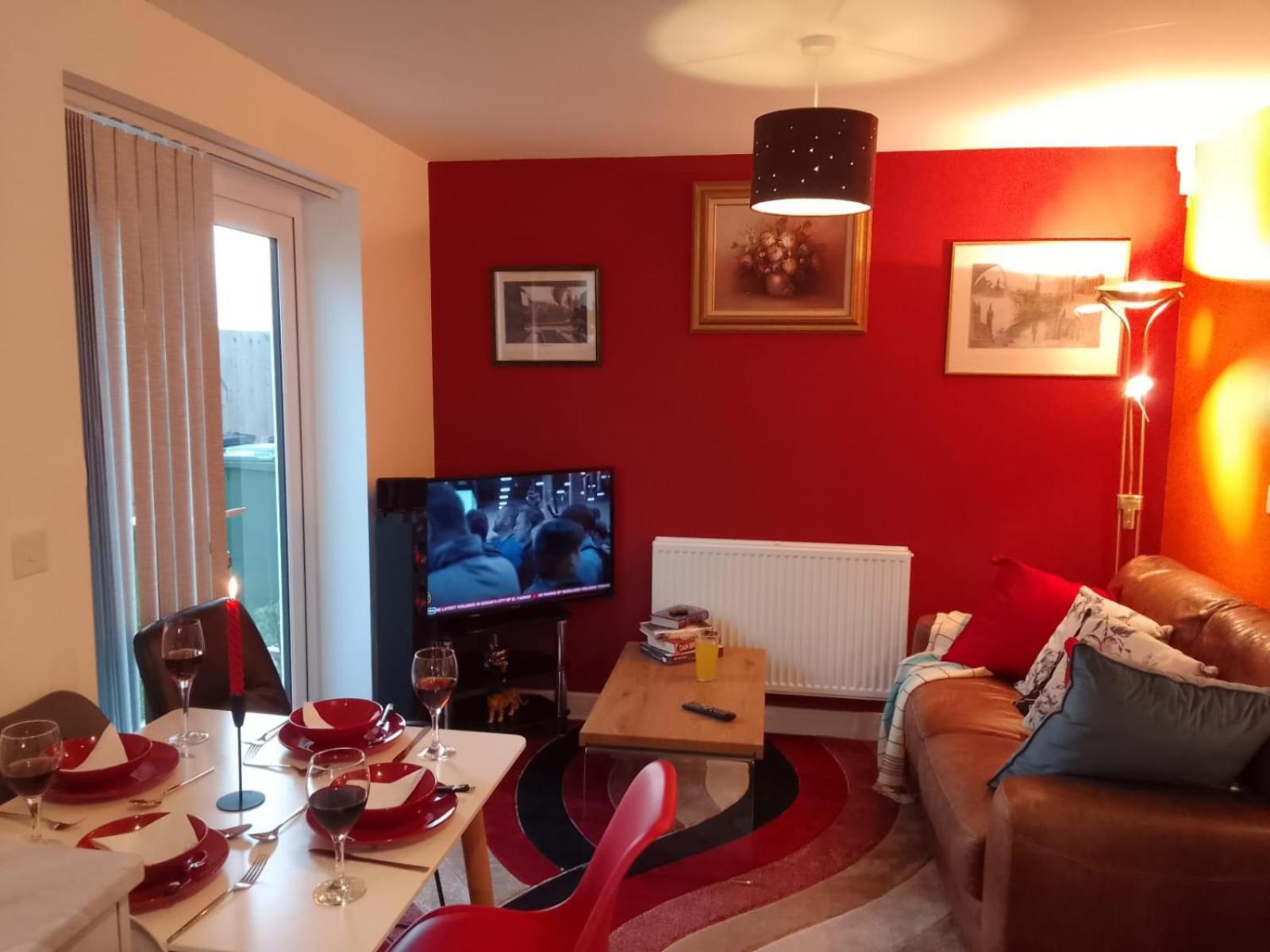 Cosy Stay In Walsall By Ideal Home Bloxwich Eksteriør billede
