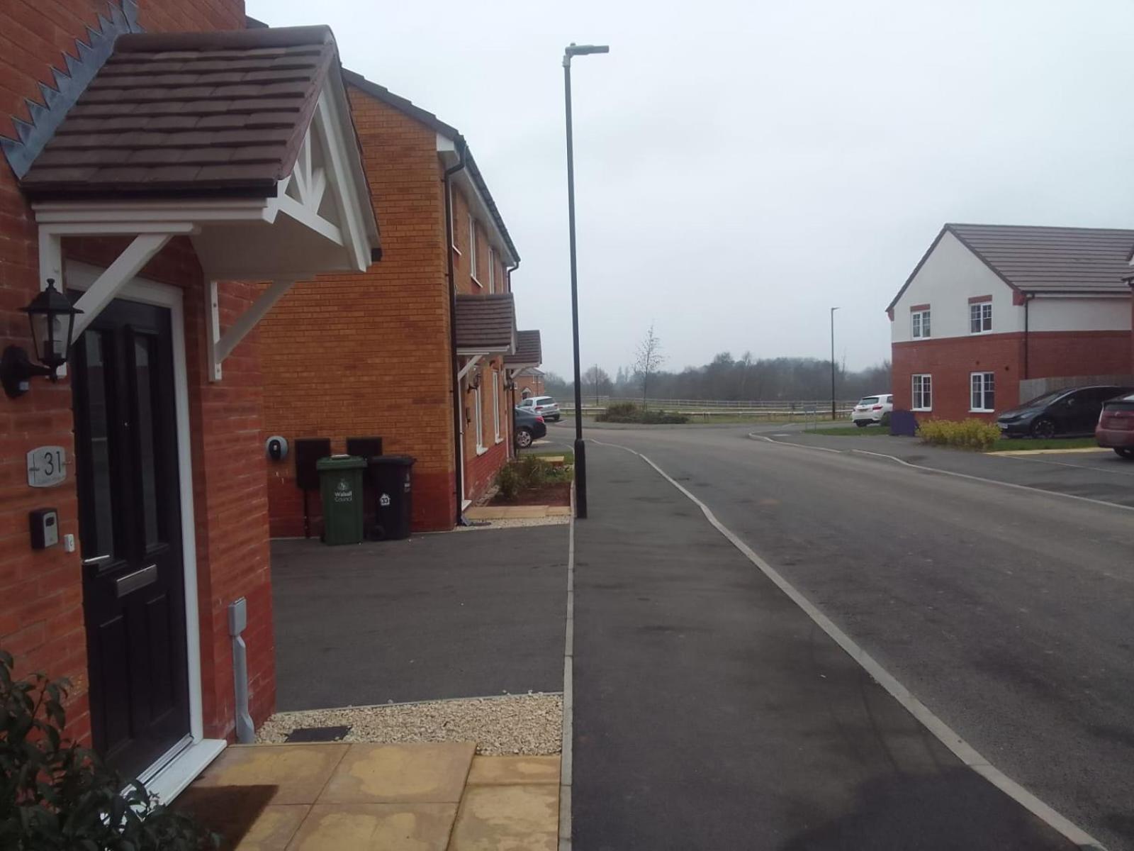 Cosy Stay In Walsall By Ideal Home Bloxwich Eksteriør billede