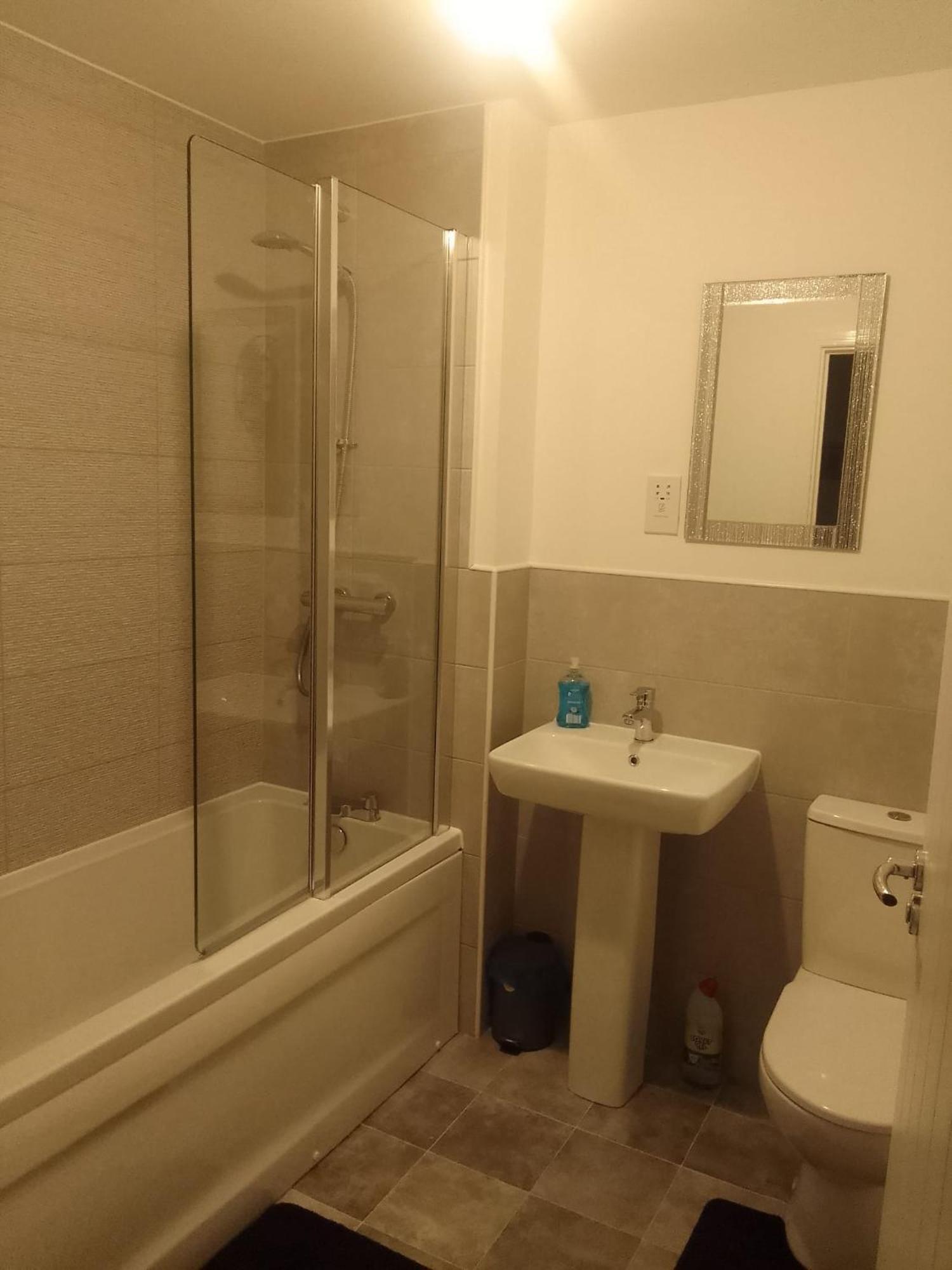 Cosy Stay In Walsall By Ideal Home Bloxwich Eksteriør billede