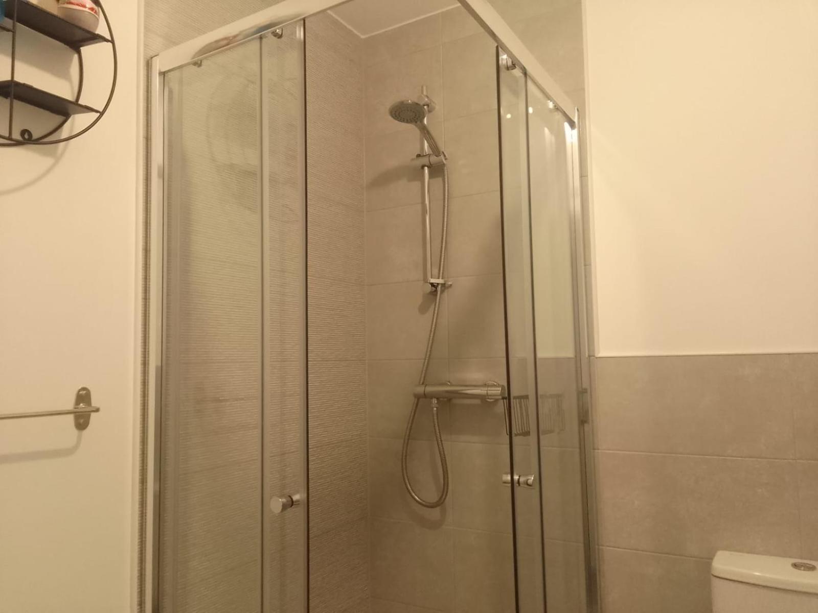 Cosy Stay In Walsall By Ideal Home Bloxwich Eksteriør billede